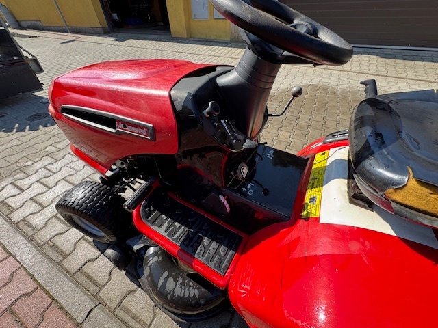 Prodám sekačku Jonsered LT2216CMA2