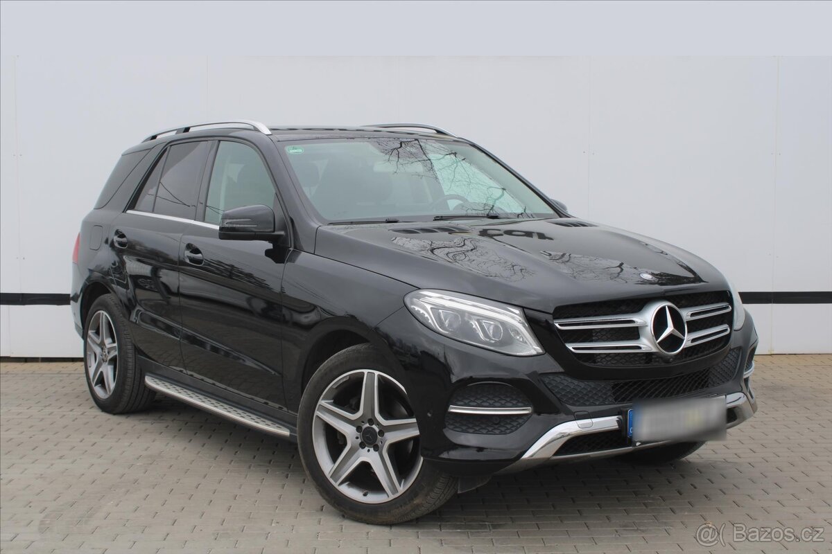 Mercedes-Benz GLE 250d 150kW 4 MATIC SERVIS. KN. (2016)