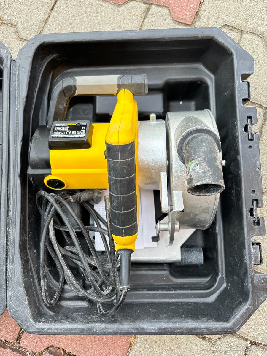 POWX0650 Drážkovací fréza 1 800W (drážkovačka)