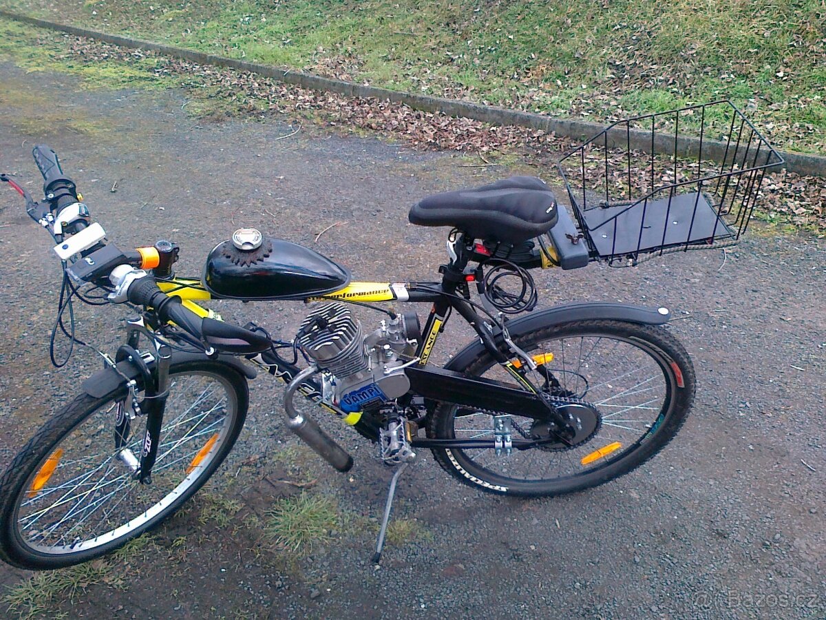 Motokolo 2takt+bedna dílů