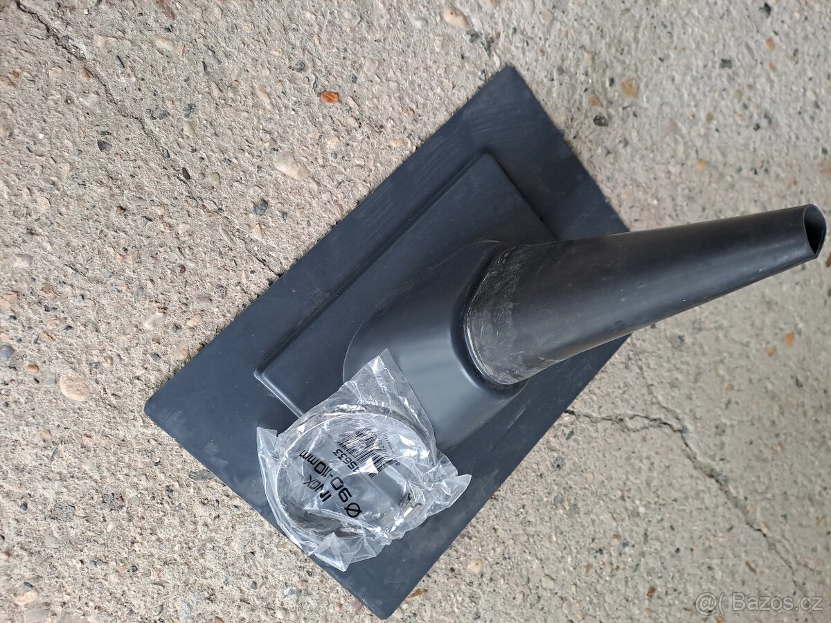střešní tašky , 1 ks prostupovou 1ks ventilační