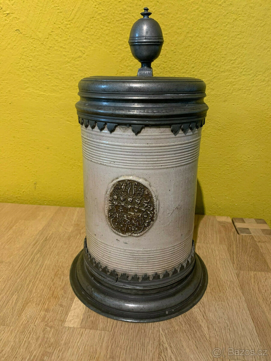 Významný barokní džbán s válcovou konvicí kolem roku 1695, p