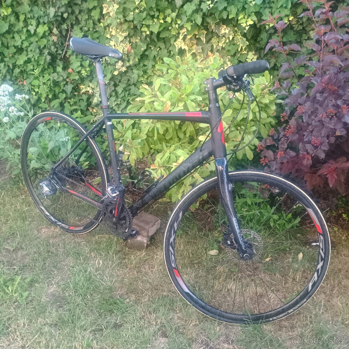 Specialized Sirrus, karbonová vidlice, velikost L