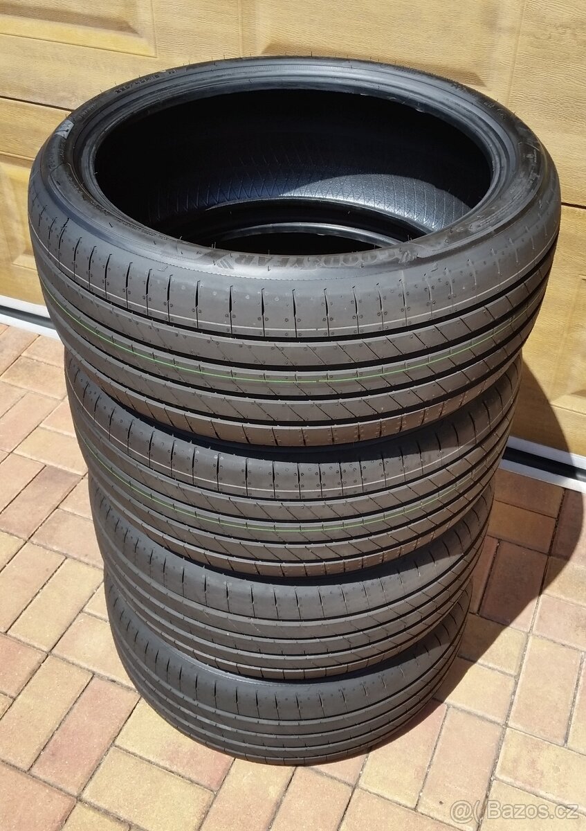 Letní pneumatiky GoodYear 225/40 R19 93Y XL NOVÉ r.v.2025
