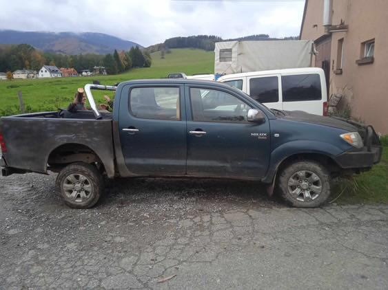 prodám Toyotu Hilux rok 2008
