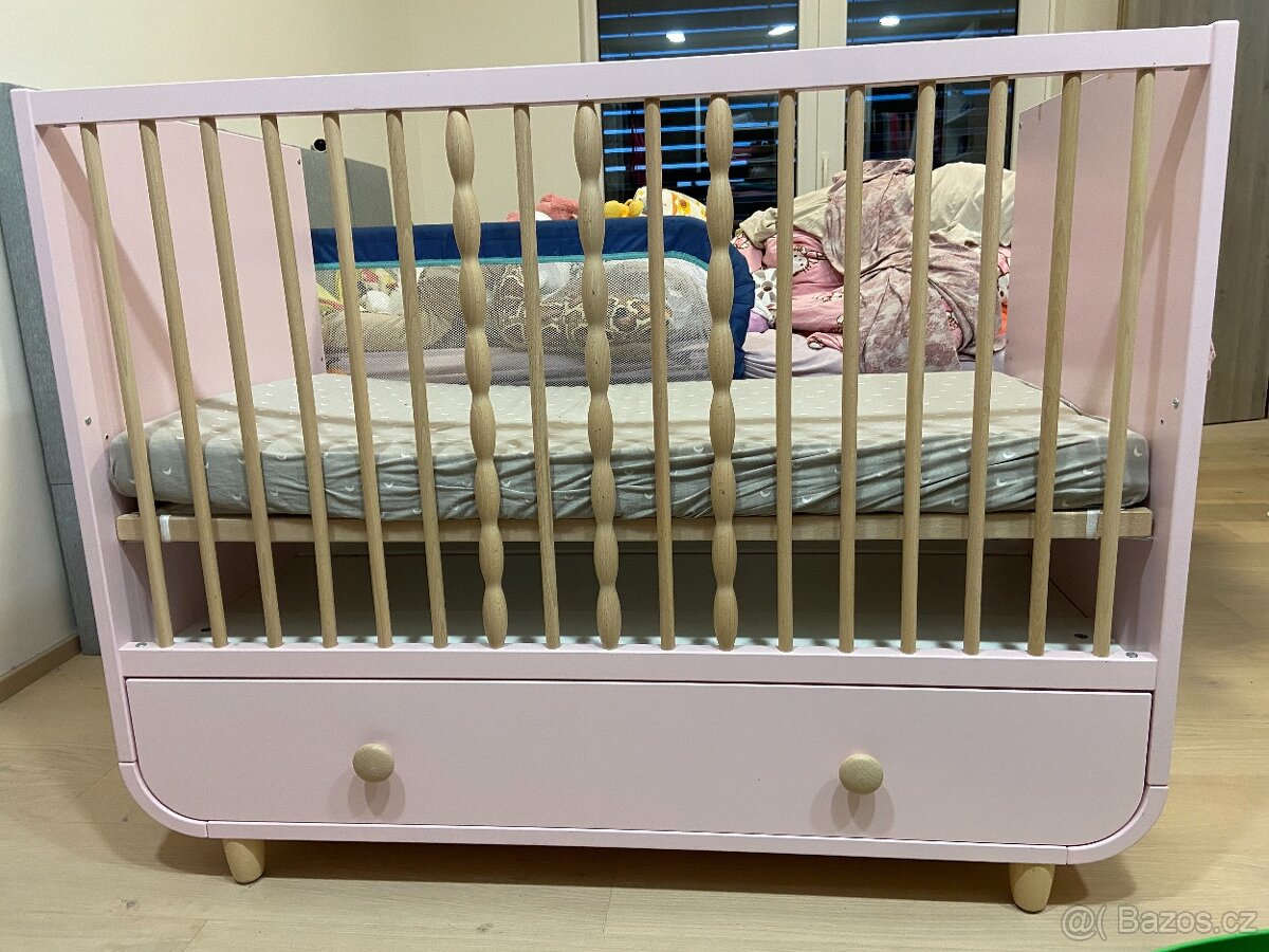 Kvalitní dětská postýlka Myllra IKEA