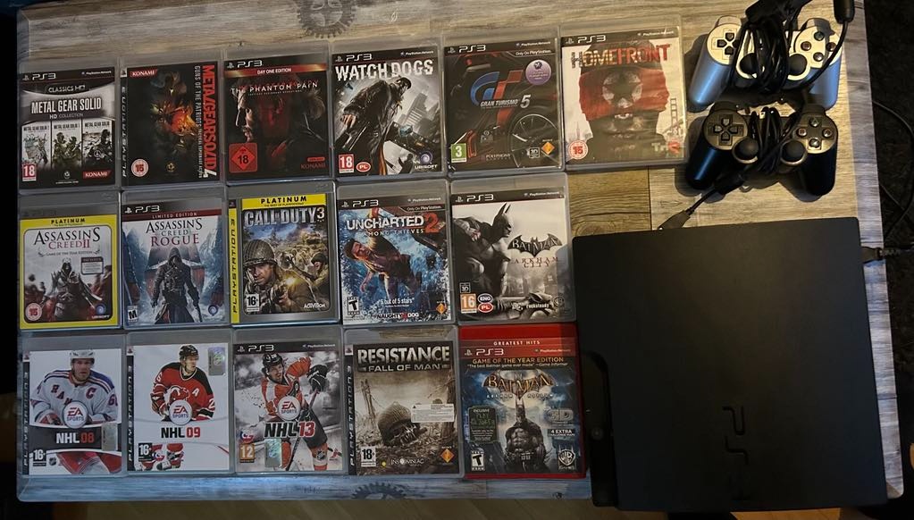 Sony Playstation 3 PS 3 Slim 320GB