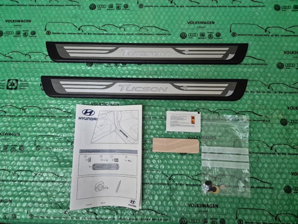 osvětlené dekorativní lišty prahů přední Hyundai Tucson (TL)
