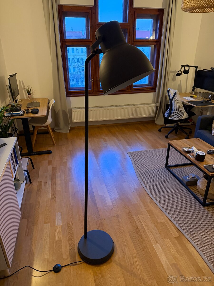 Stojací lampa HEKTAR (IKEA)