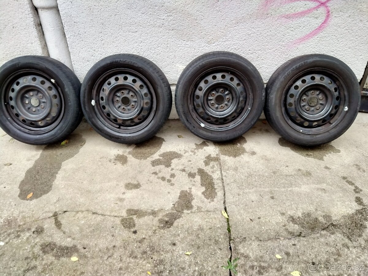 Ocelová kola 6,5Jx 16, 5x114,3, ET 45, letní pneu 205/55 R16