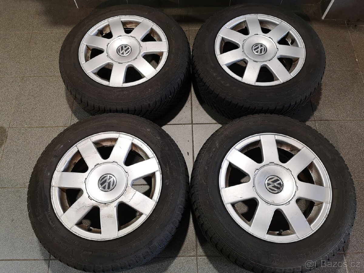 Vw Passat, Caddy alu 15 + celoroční 195/65/15.