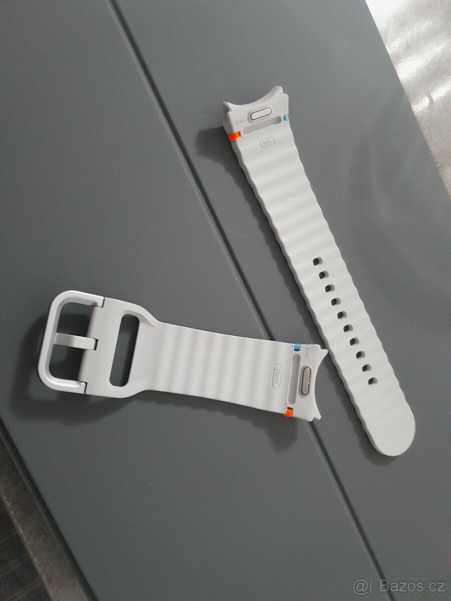 Samsung galaxy watch 7 stříbrný řemínek 44mm