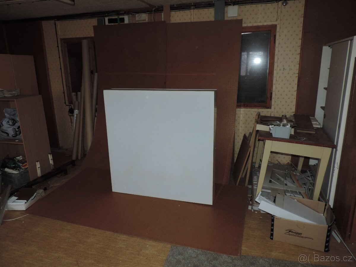 Světelné reklamní panely