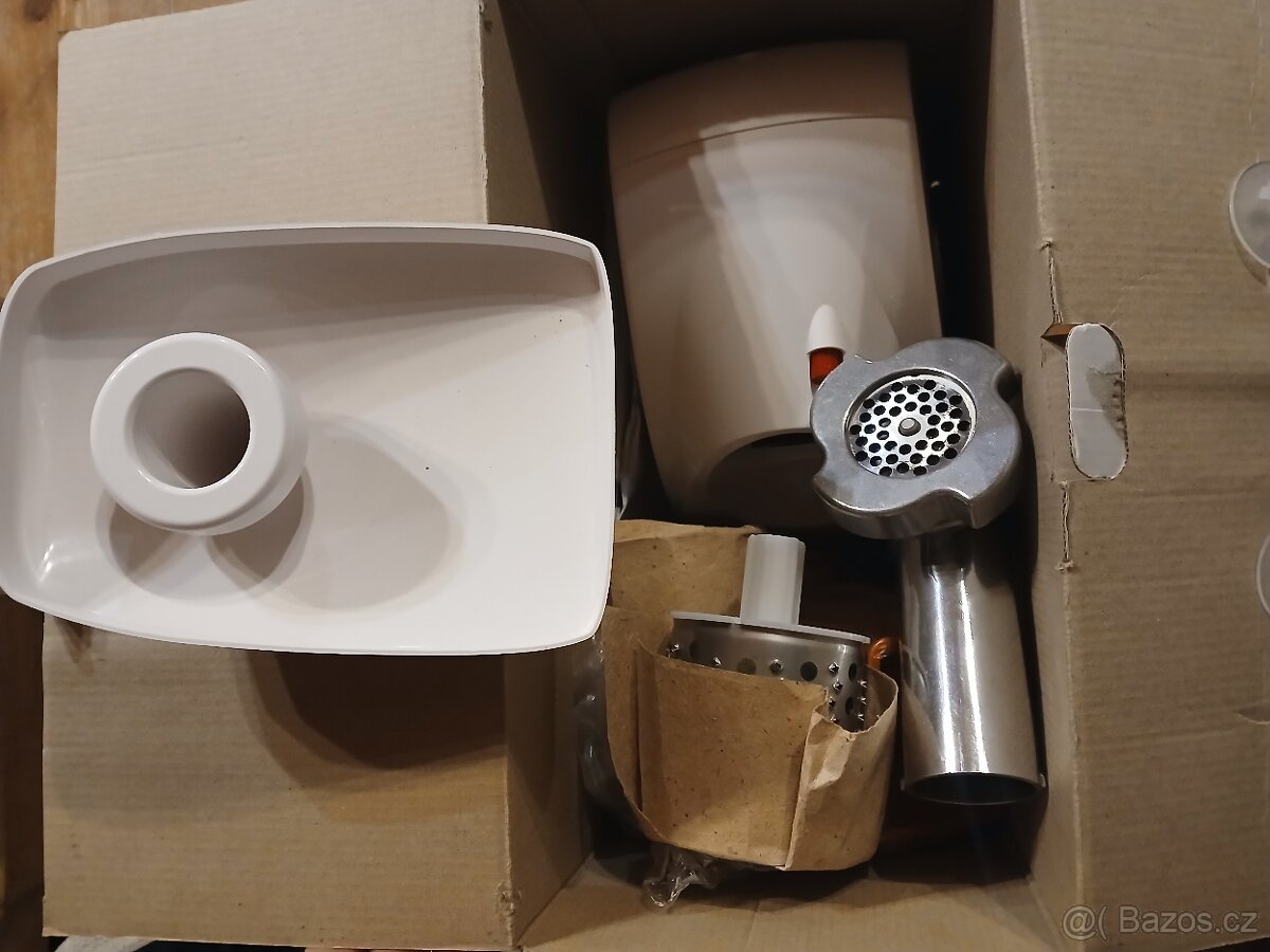 Elektrický mlynek na maso Sencor SMG4382