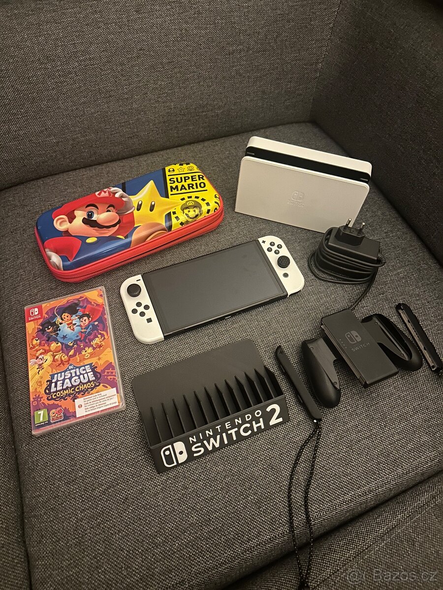 Nintendo switch OLED + hra + příslušenství
