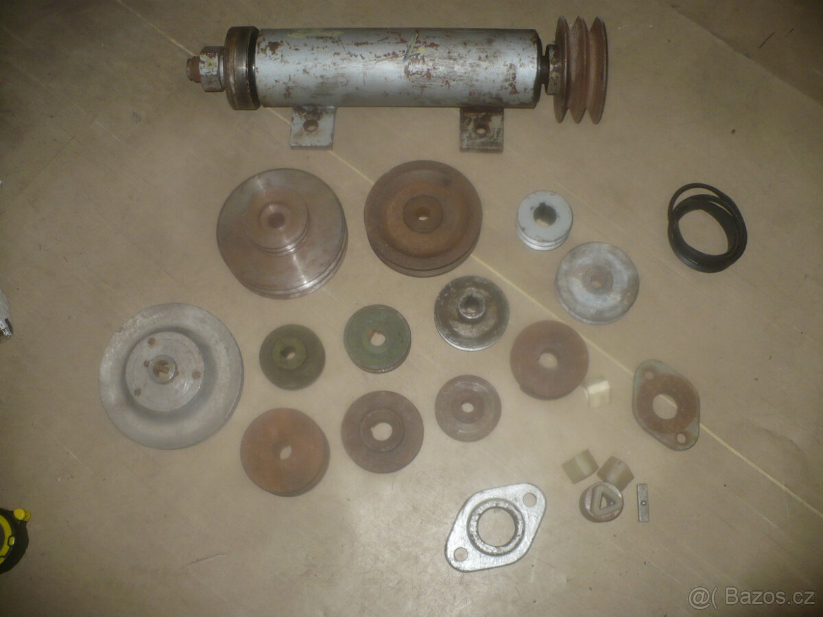 hřídel na okružní pilu/ ložisková osa