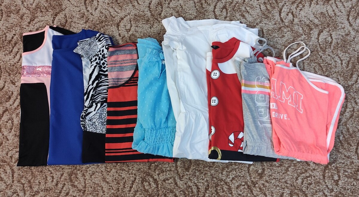 Dámské/dívčí šaty a overaly