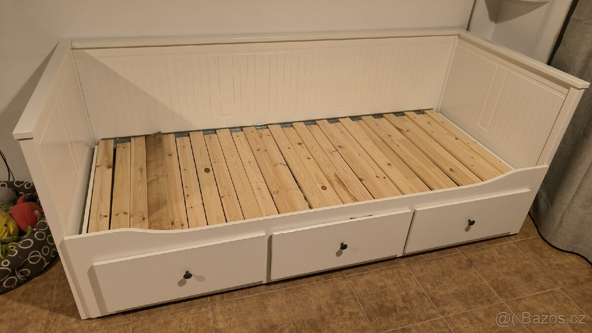 Rozkládací postel / pohovka