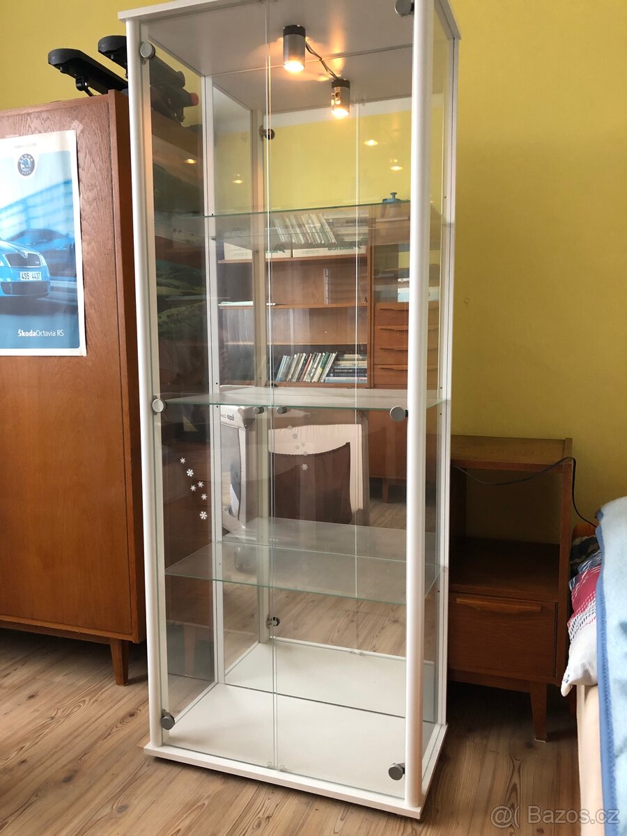 Prosklená vitrína
