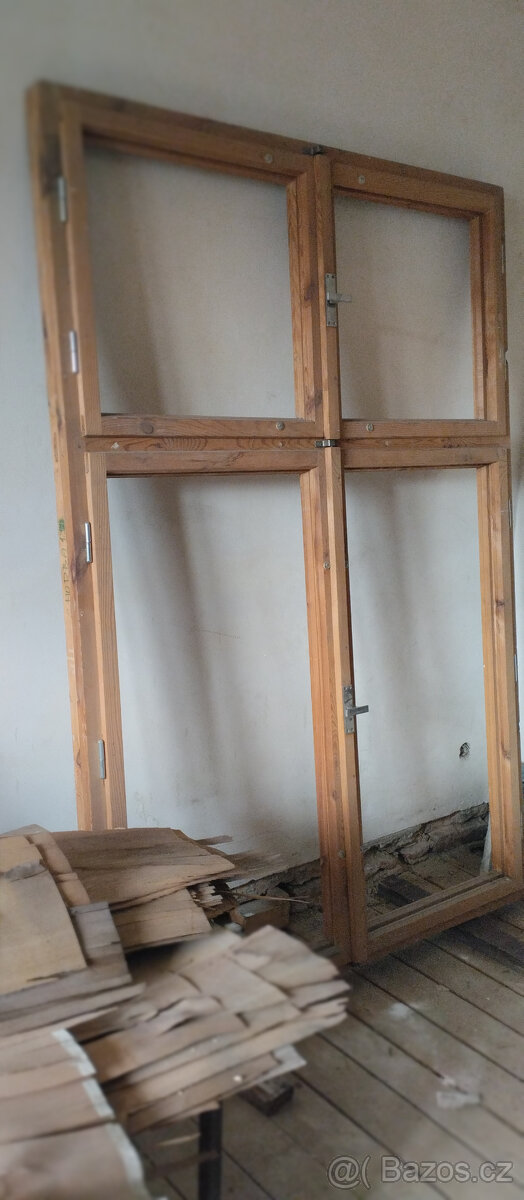 Dvojité dřevěné okno 220x150cm