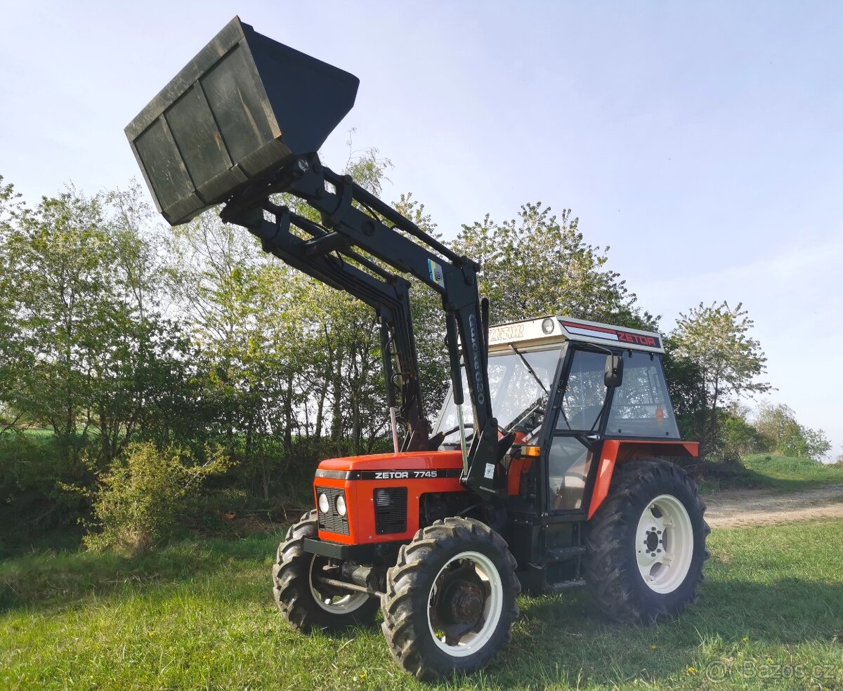 ZETOR 7745 S ČELNÍM NAKLADAČEM QUICKE 620 A SPZ