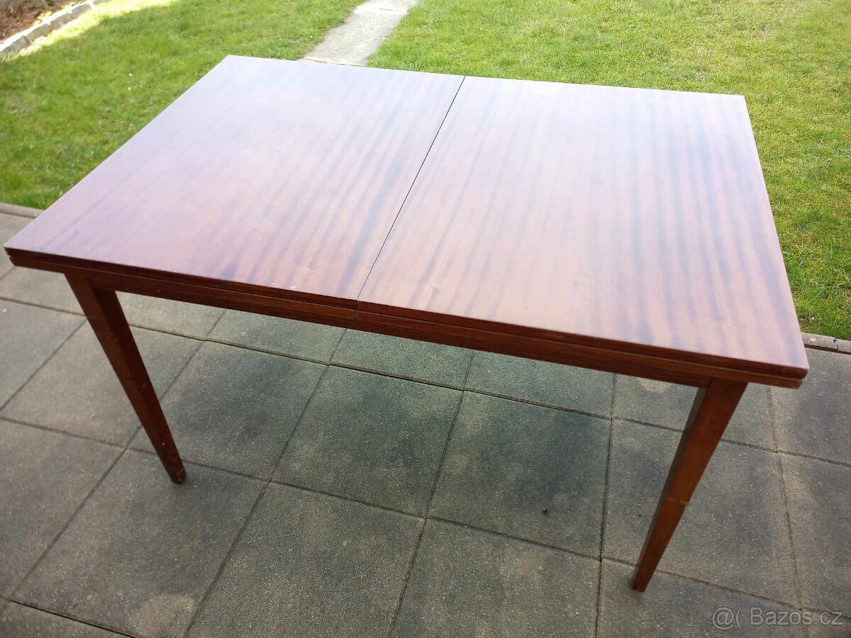 Jídelní stůl 120/170cm x 80cm x 75cm