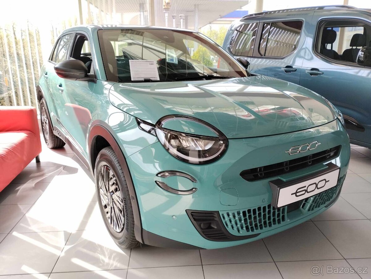 Fiat 600 1.2T Hybrid 100k MHEV eDCT6