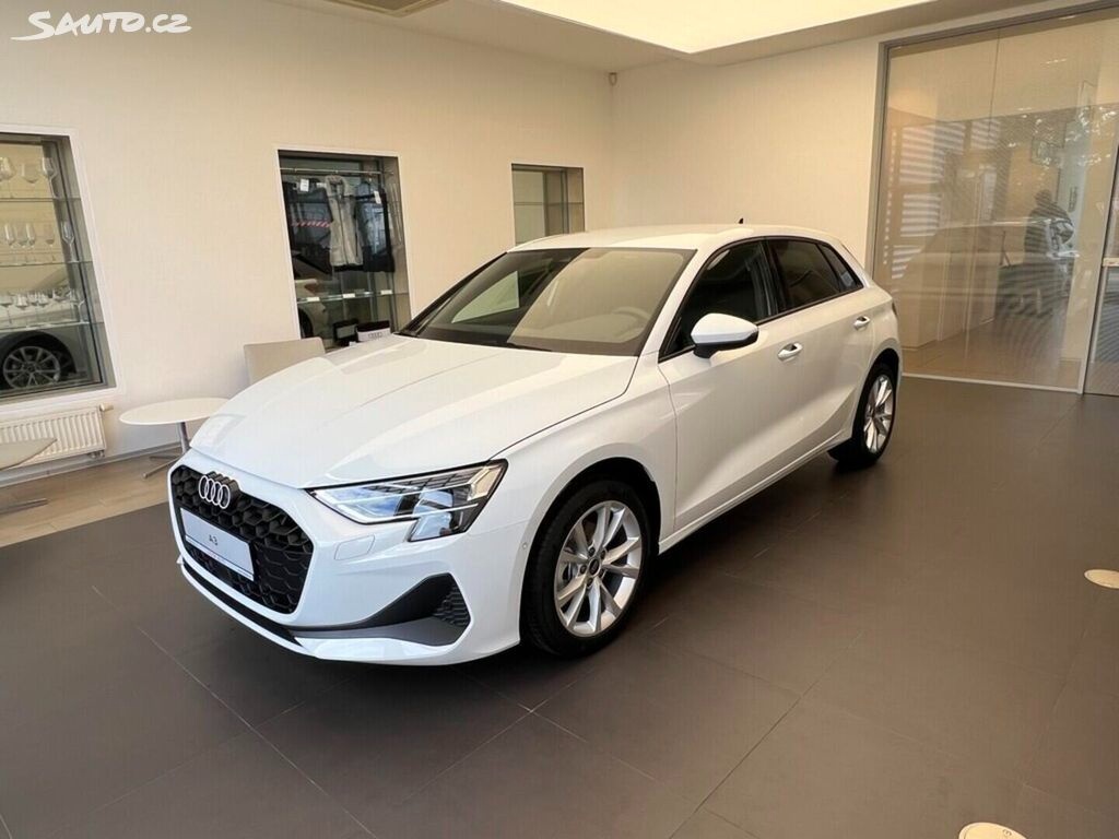 AUDI A3  30TSI   81 KW S-line