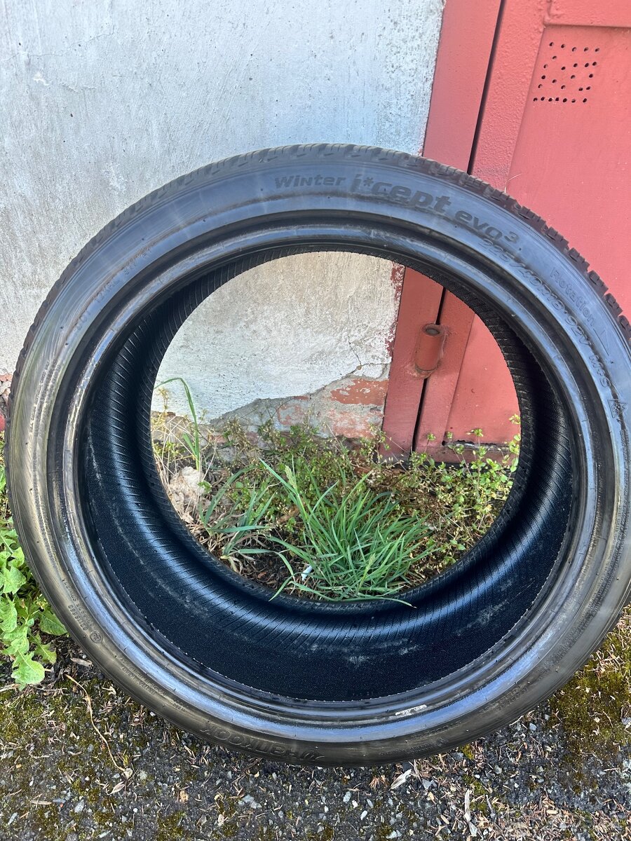 Prodám zimní Hankook