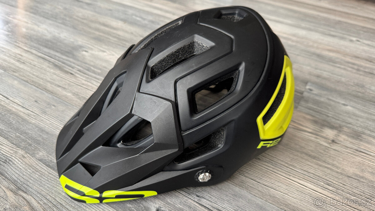 Trailová přilba R2 Trail vel.M 55-59cm