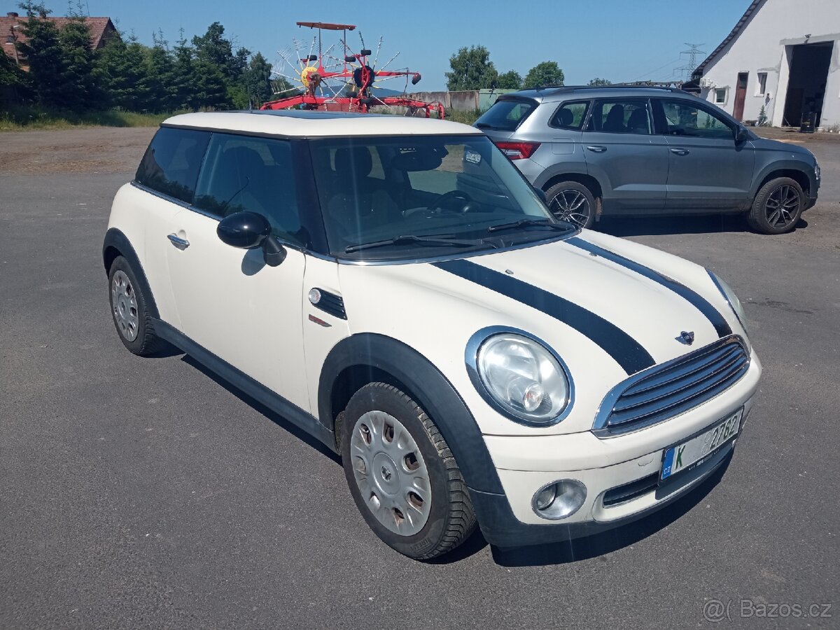 Mini Cooper one 1,4i,16v.