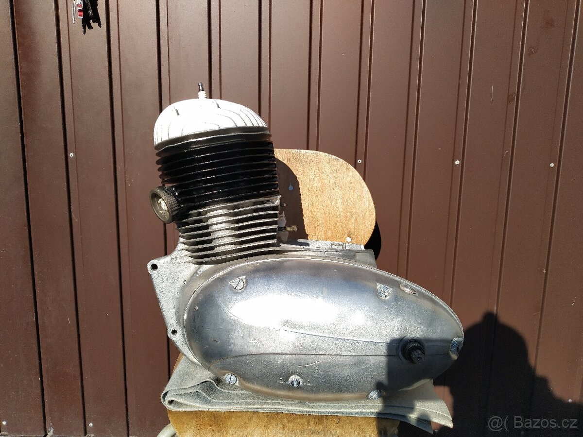 Motor pérák po GO