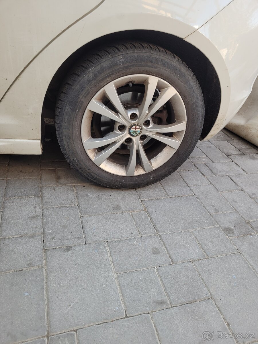 Originál alu alfa romeo giulietta 16" zimní pneu