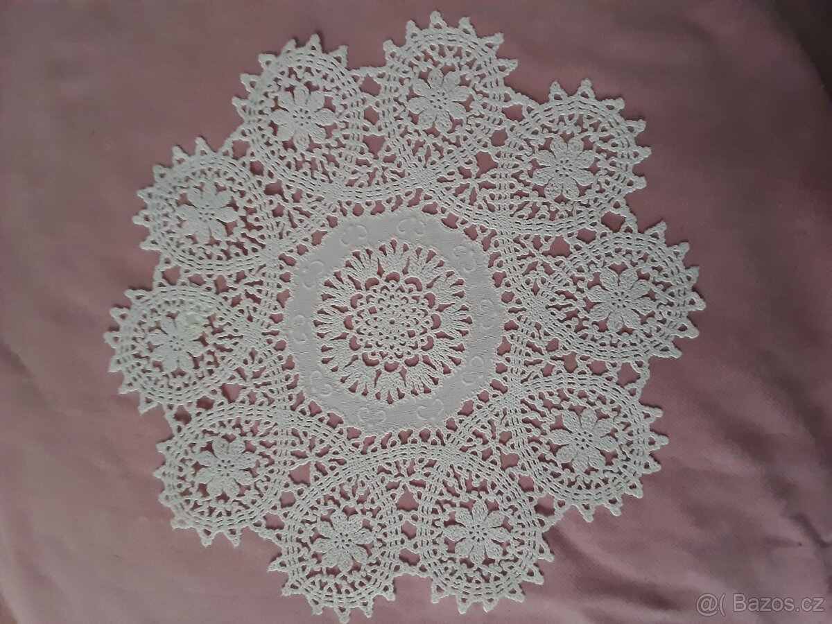 Plastové dečky kulaté a oválné