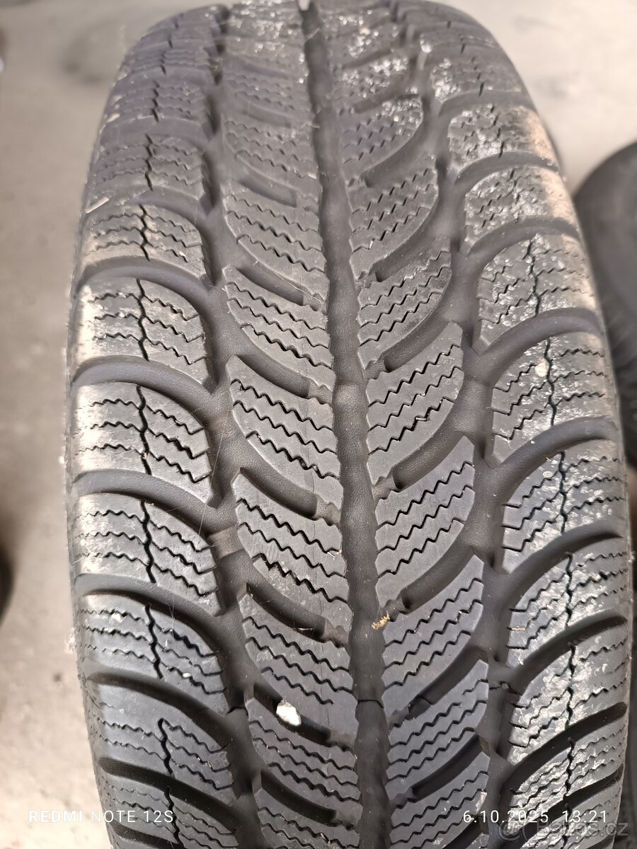 Zimní pneumatiky 14r 185/60 + plechove kola
