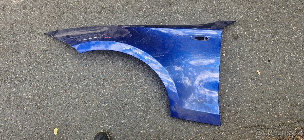 Levy predni blatnik na bmw 1 e87