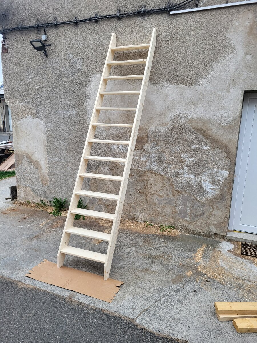 Jednoduché mlynářské schody do výšky až 294cm - stav nového