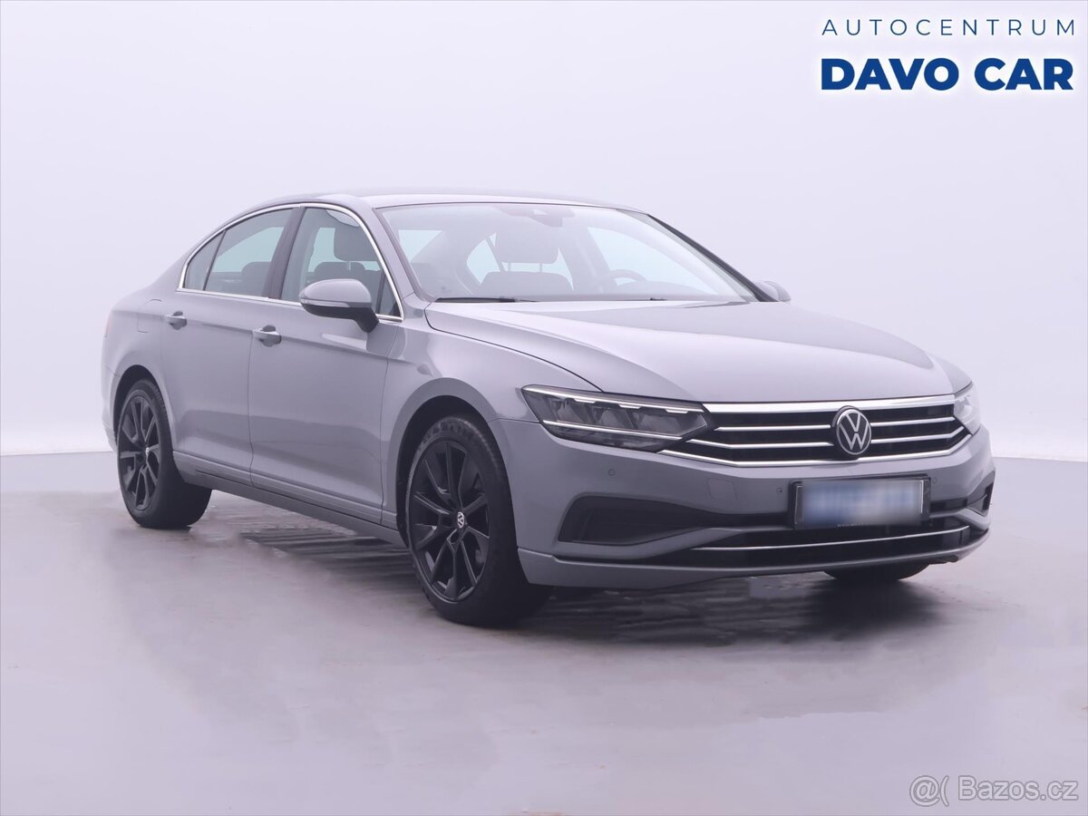 Volkswagen Passat 1,5 TSI 110kW DSG Business CZ (2022)