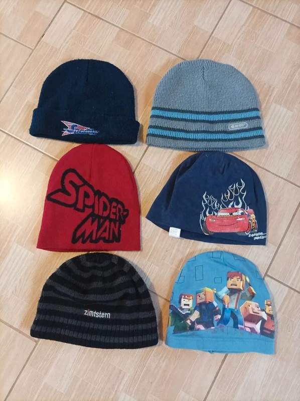 Chlaplecké podzimní/jarní a zimní čepice vel. 5-9let