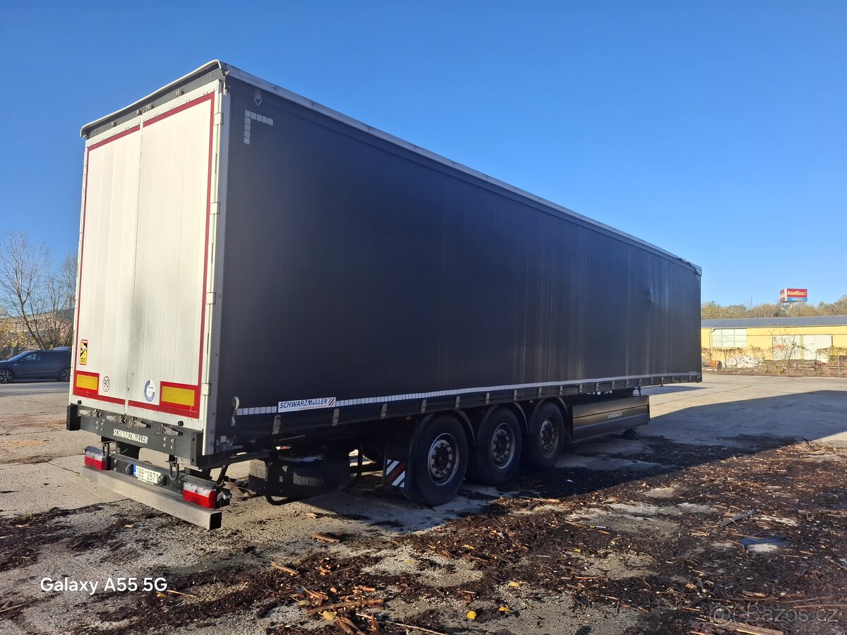 Prodej plachtového návěsu Schwarzmuller