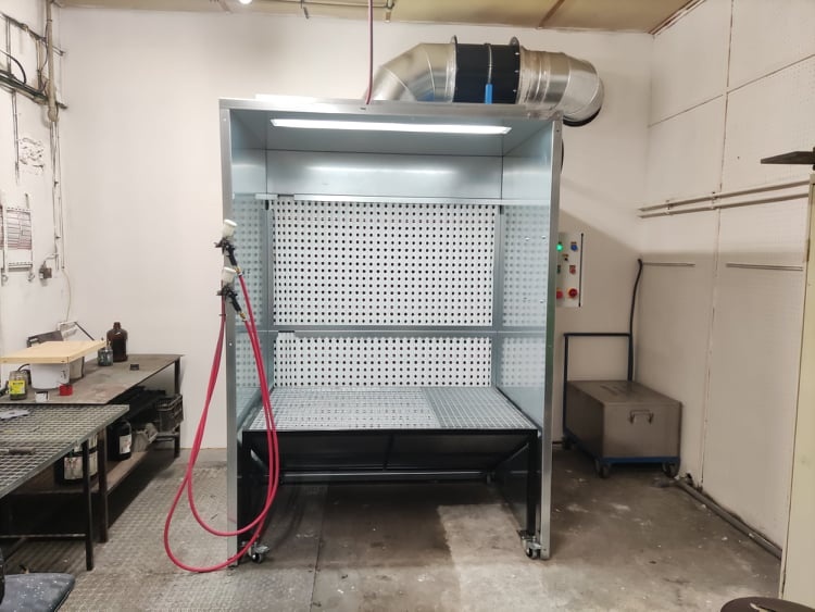 Lakovací kabina 160x235cm