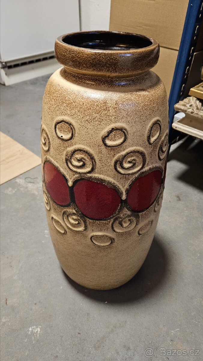 Prodám okrasnou vázu