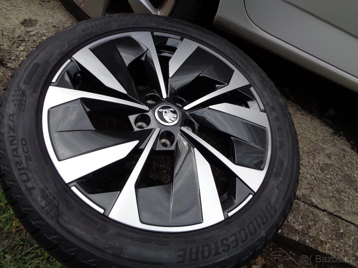 škoda karoq r18 nová alu kola 5x112 černá