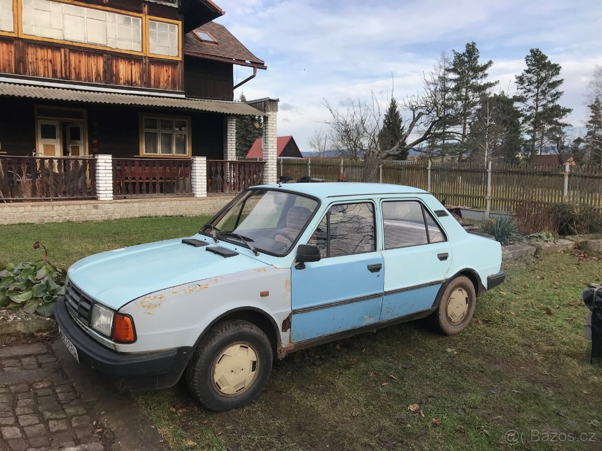 Škoda 120 GLS 40,5 5 stupnová převodovka najeto 52 tis km