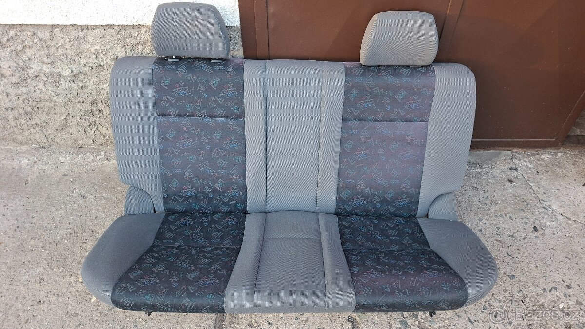 Zadní sedačka - Škoda Felicie