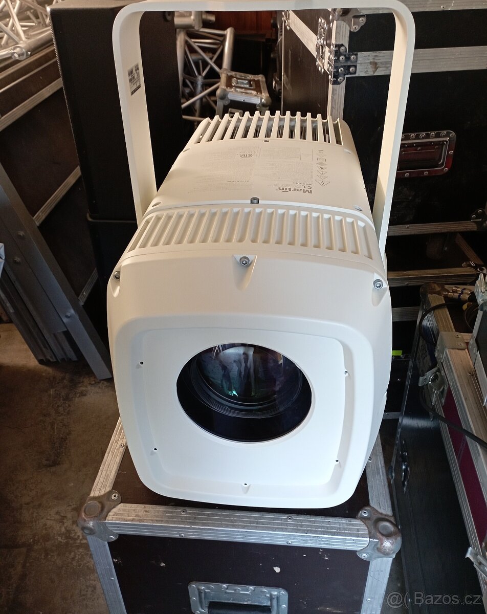 Martin exterior gobo projector 1000