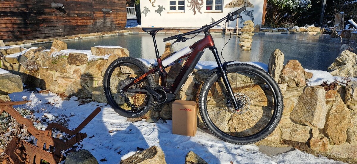 CUBE Stereo Hybrid ONE77 HPC Race 800