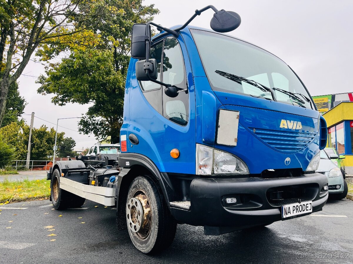 AVIA S D120 HAKOVÝ KONTEJNER OKŘÍNEK