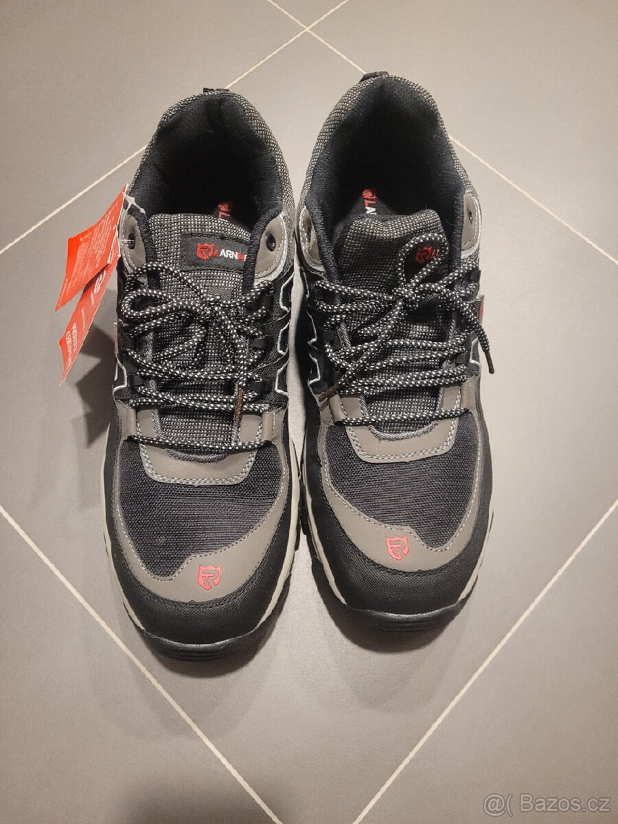 Pracovní bezpečnostní boty