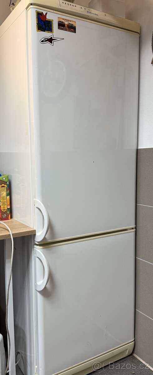 Lednice s mrazákem Electrolux ER8417B